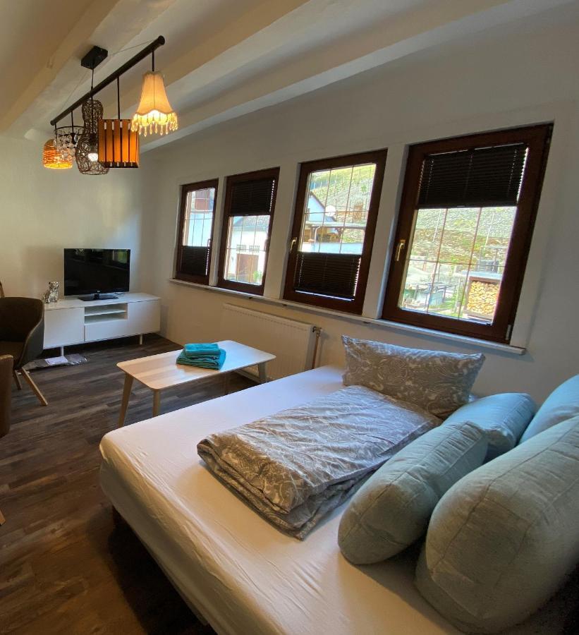 Schoene Ferienwohnung Burgruine Fachwerkhaus バッハラッハ エクステリア 写真